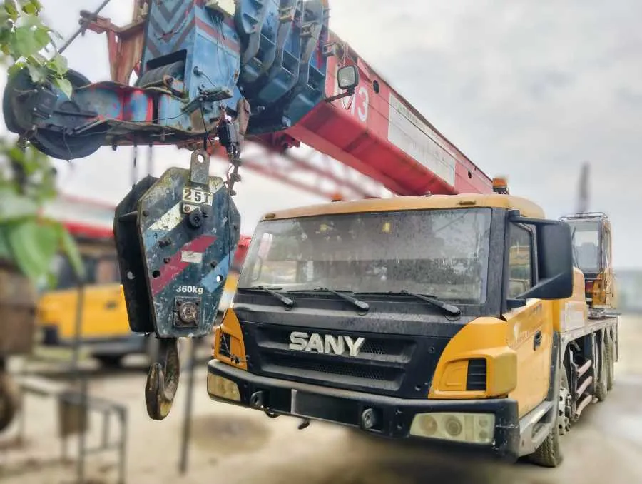 Truck Crane  QY25T — photo 1